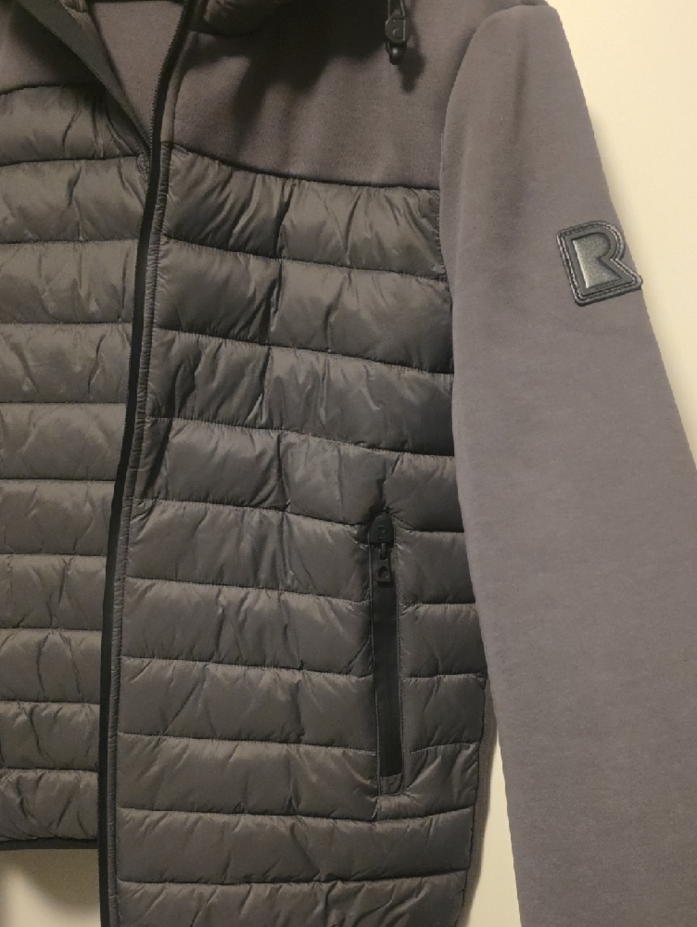 New. RUDSAK . Men's Quilted Hooded Puffer Jacket - Gray - Picture 3 of 5